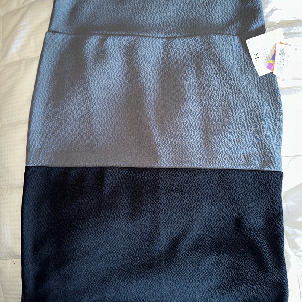 Lularoe XL two tone black & grey‎ Cassie pencil skirt. From my personal stash!